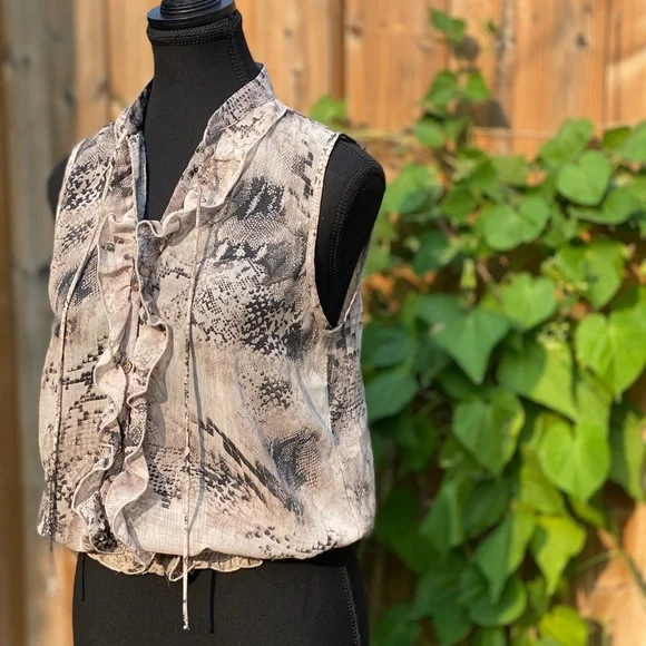 Jacob Beige Snake Print Ruffle Blouse - Picture 4 of 8